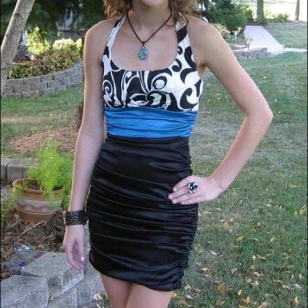 Juniors halter neck dress